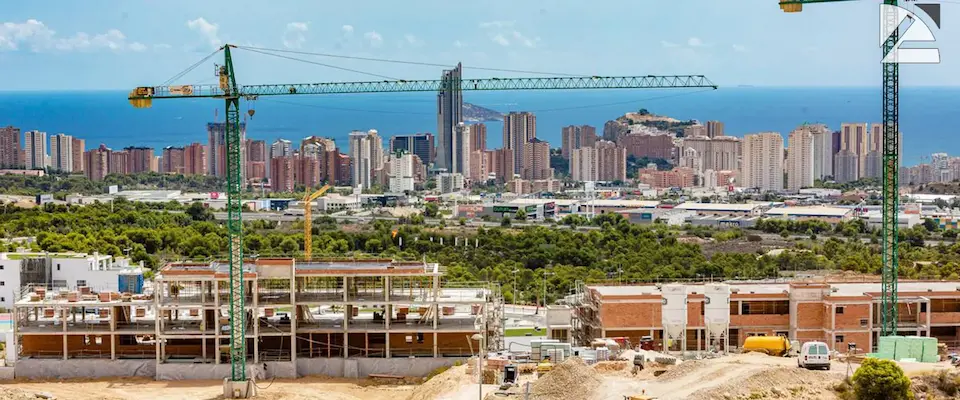 image of a city is develping new skyscraper and new building construction work is going on showcasing arcostec is best constuction and architecture company