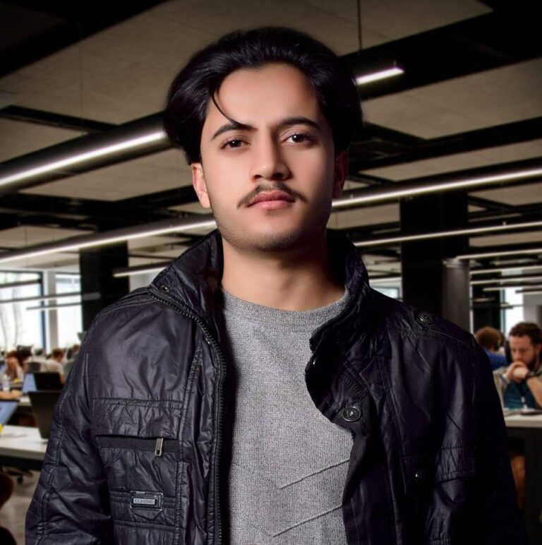 ubaid ur rahman in acorn thrive office